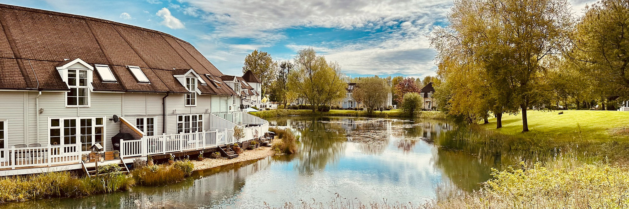 Short breaks in cotswold water park