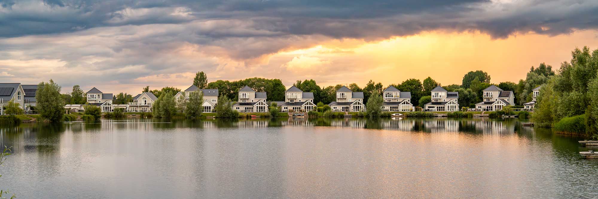 family holidays in cotswold water park